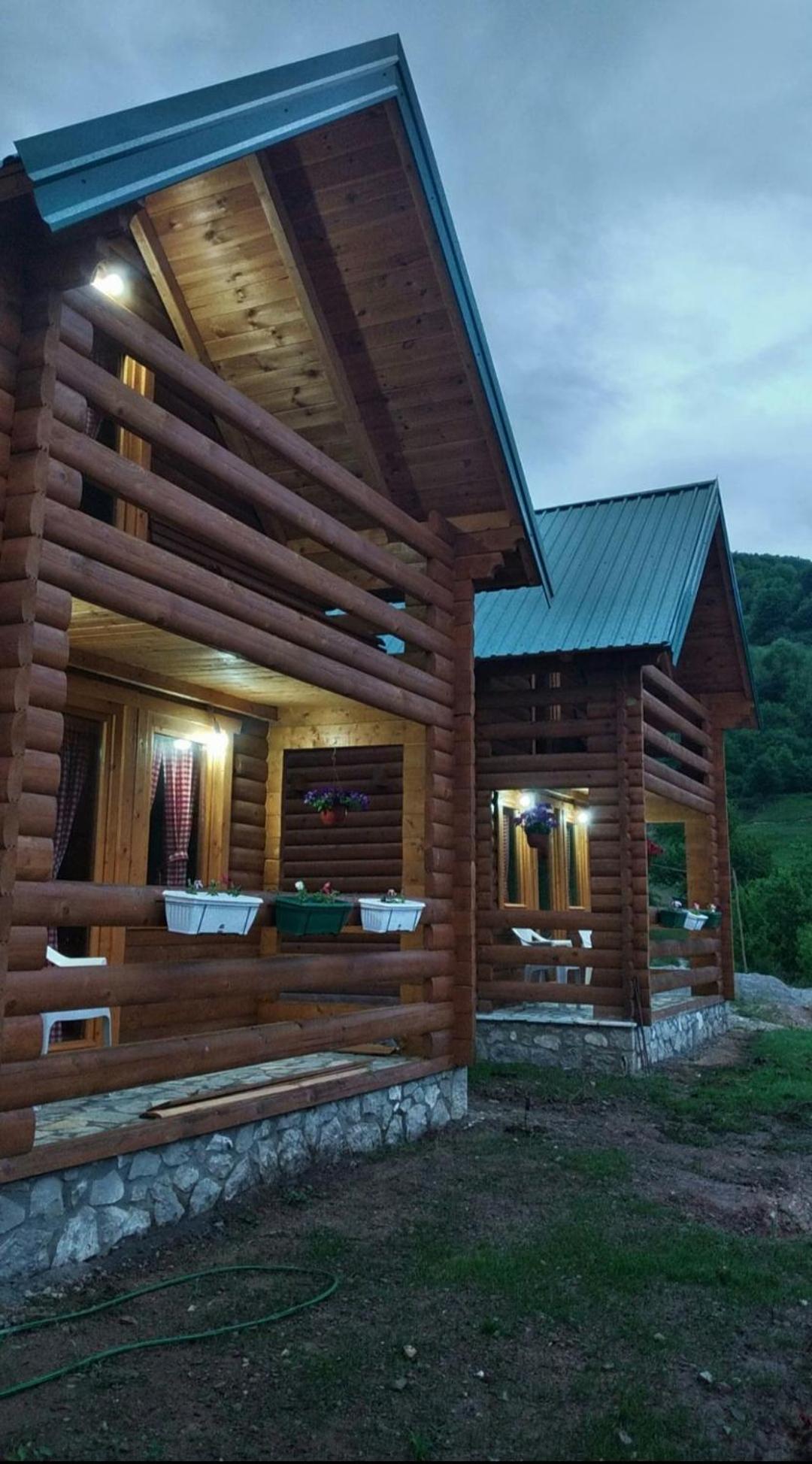 Eco Village Jasavic プラヴ エクステリア 写真